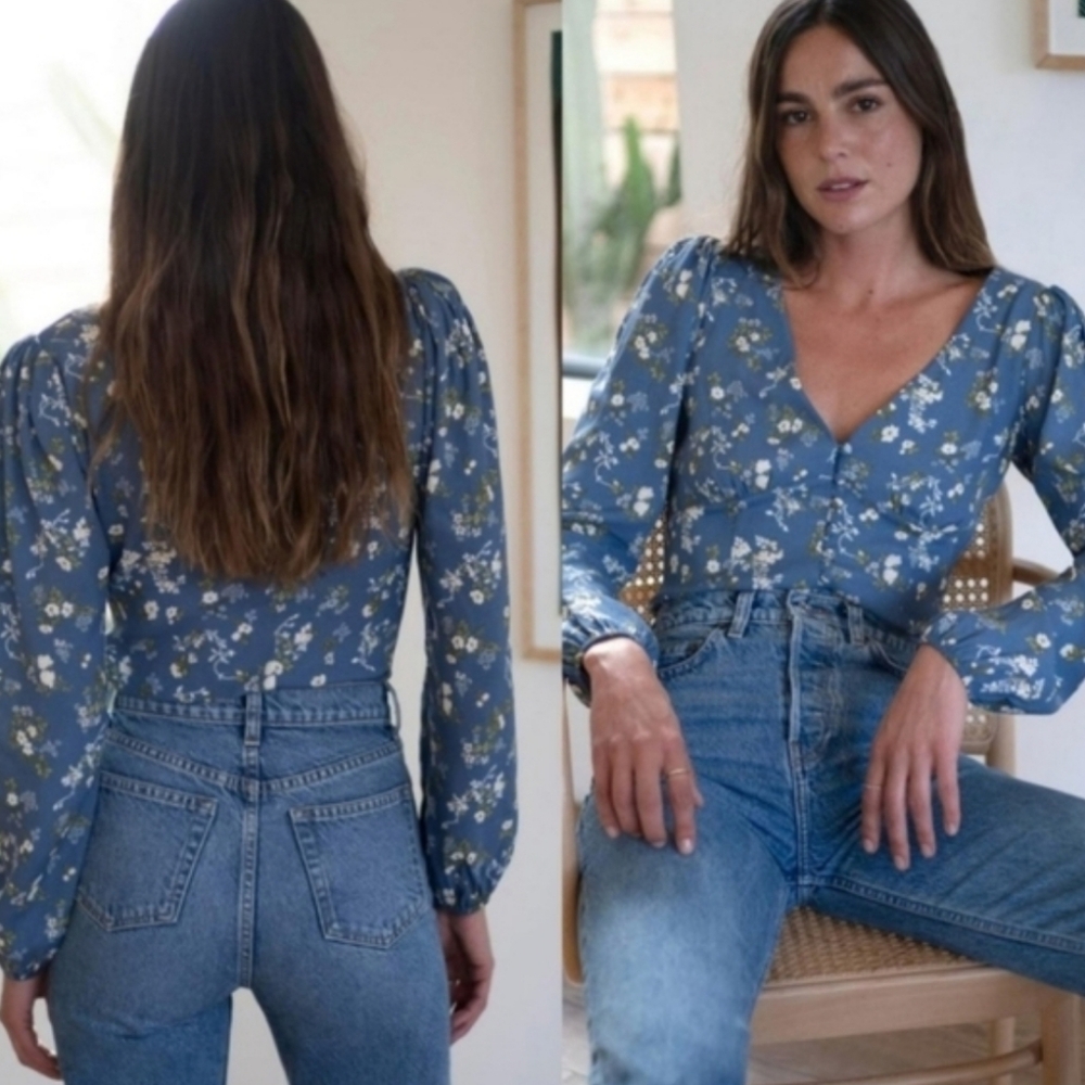 Reformation Blue Floral V-Neck Button-Front Puff Sleeve Top - Picture 3 of 7